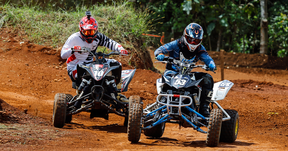 Nogui Solano ( adelante ) y Leopoldo Diez el sábado en el primer heat del fin de semana.