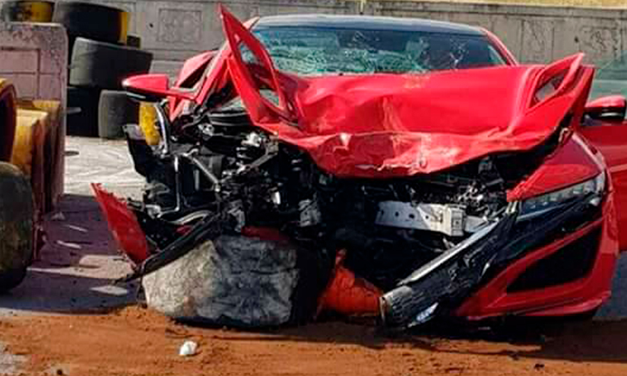 Conductor destruye un Acura NSX en el autódromo de Monterrey