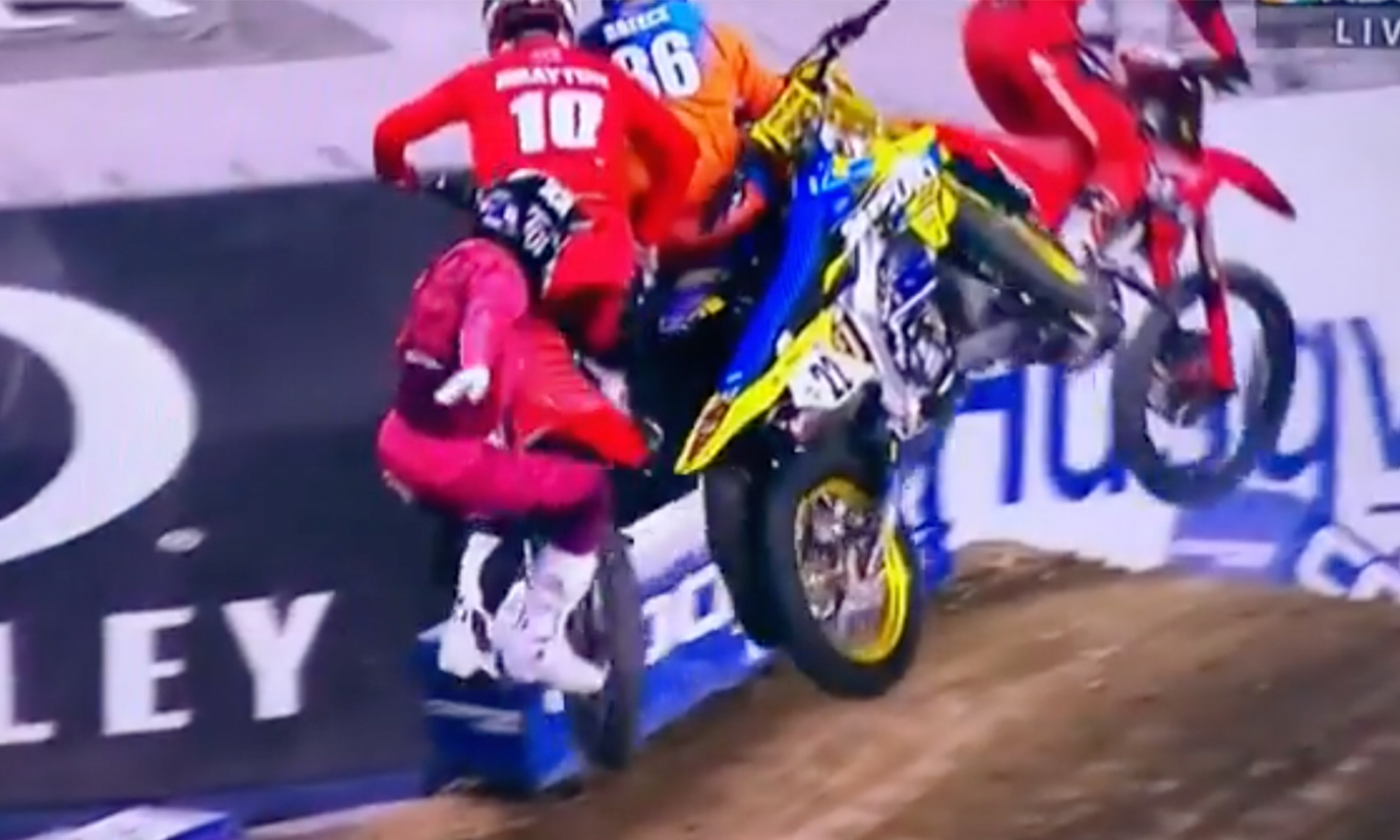 Tremenda caída de Chad Reed en Seattle