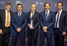 Red Motors y MINI Costa Rica reciben reconocimiento internacional por liderazgo en electromovilidad